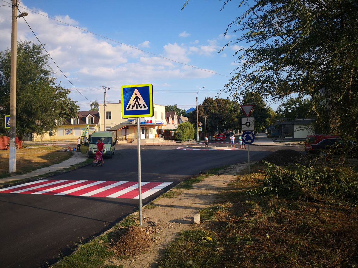 Леова молдова. Город Леова Республика Молдова. Кишинев Леова. Парк города Леова. Леова Молдова фото.